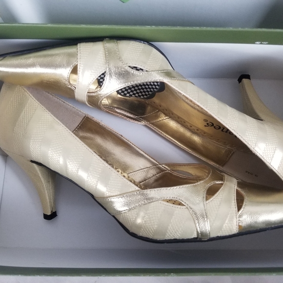 J. Renee' - Picture 8 of 8